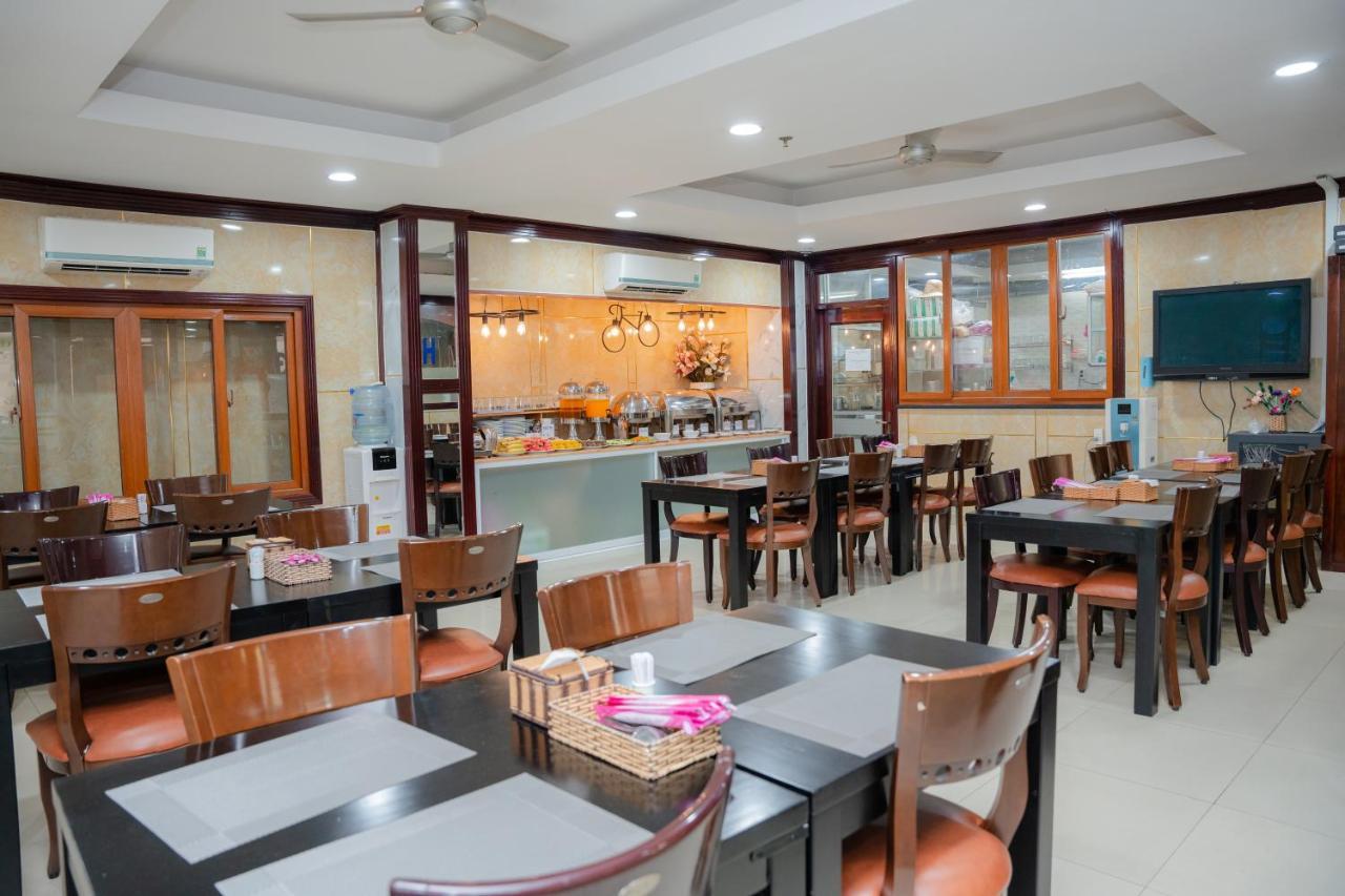 Duc Minh Hotel Thành Pho Ho Chí Minh Esterno foto