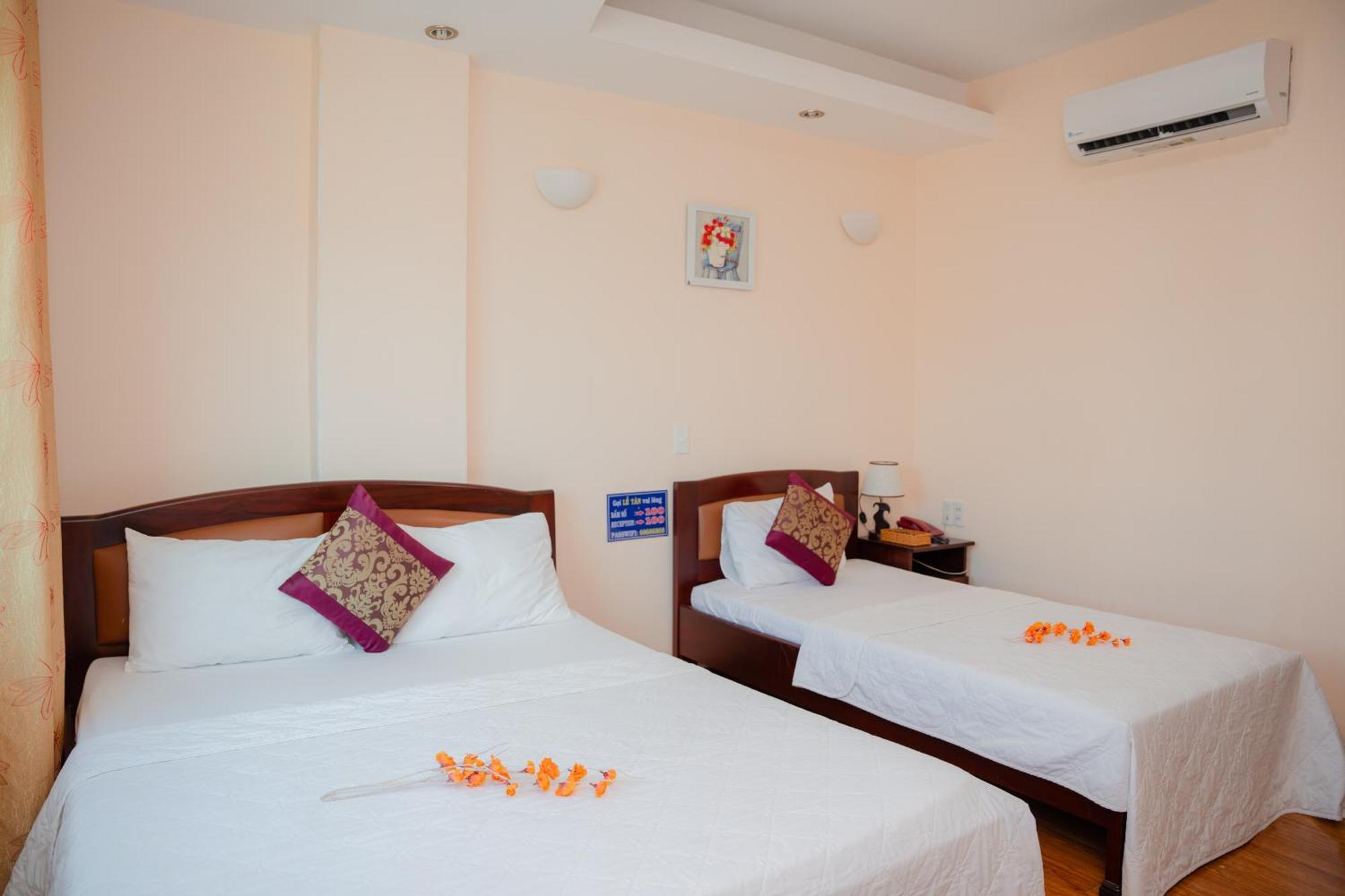 Duc Minh Hotel Thành Pho Ho Chí Minh Esterno foto