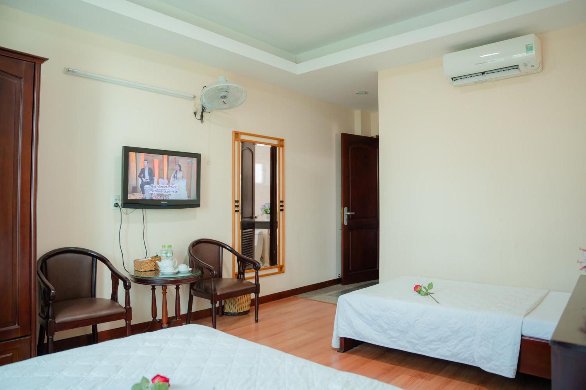 Duc Minh Hotel Thành Pho Ho Chí Minh Esterno foto